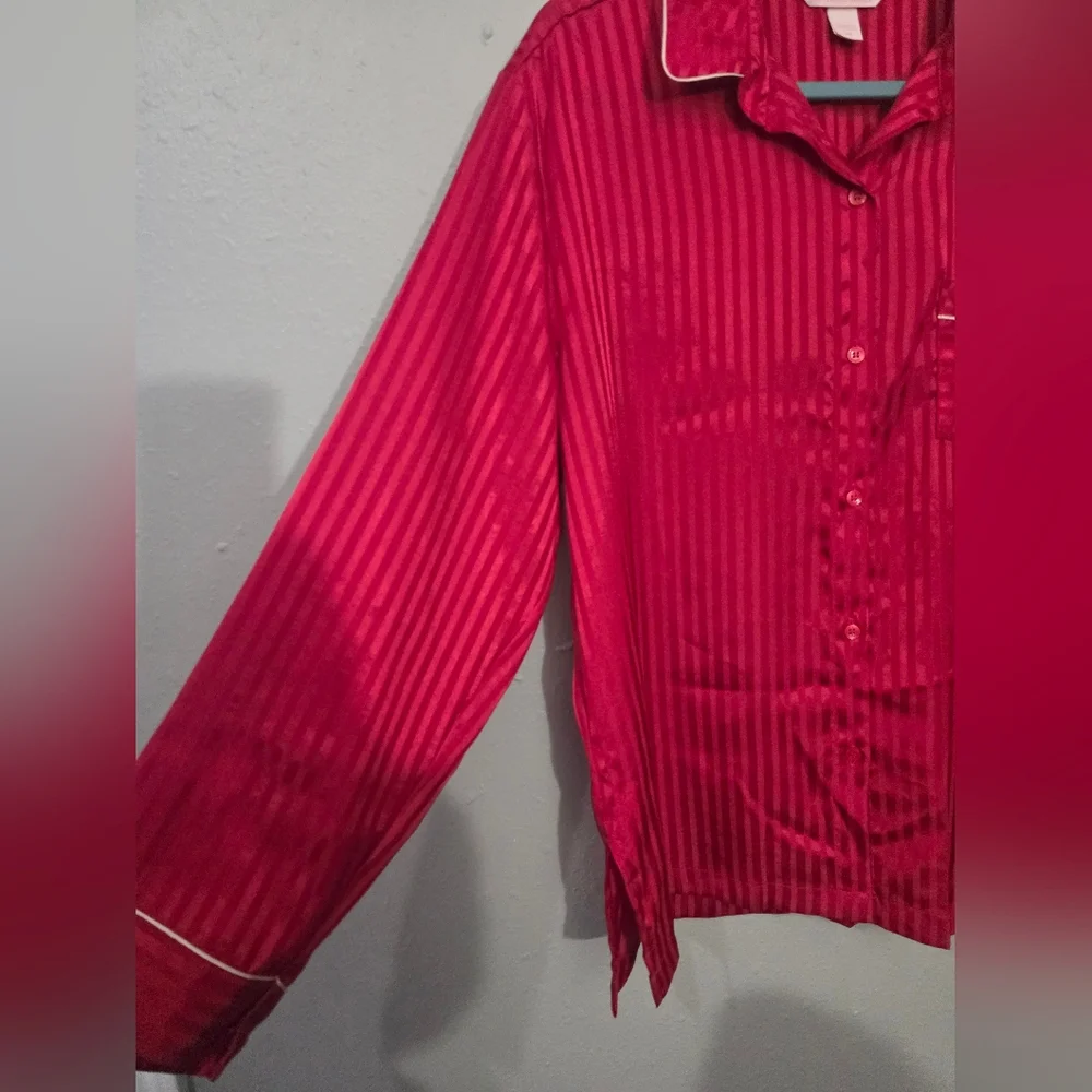 Vintage Victoria’s Secret Red Pajama Shirt Large - Picture 2 of 7